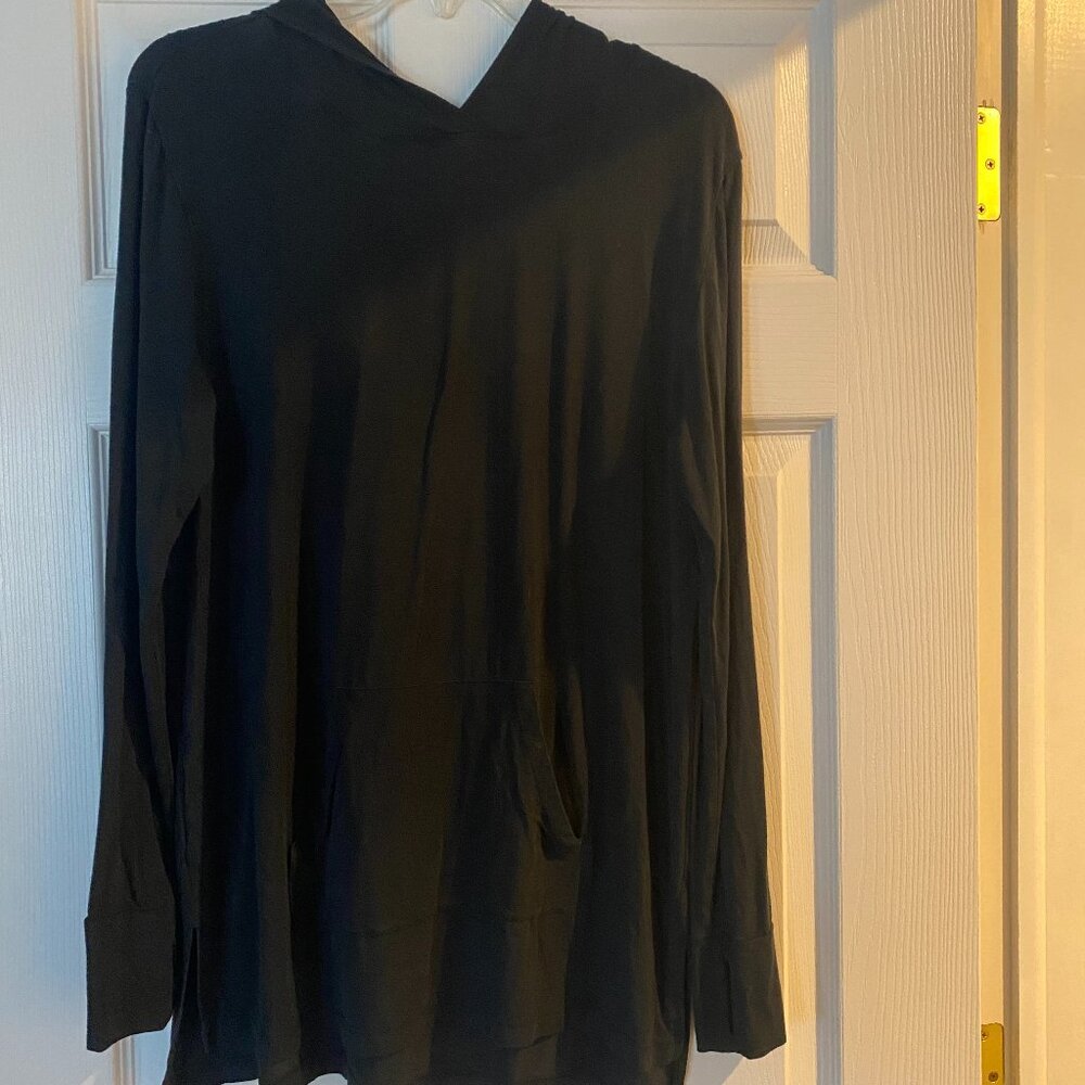 Cuddl Duds Women’s Software Stretchy Hooded Black Shirt Size Large